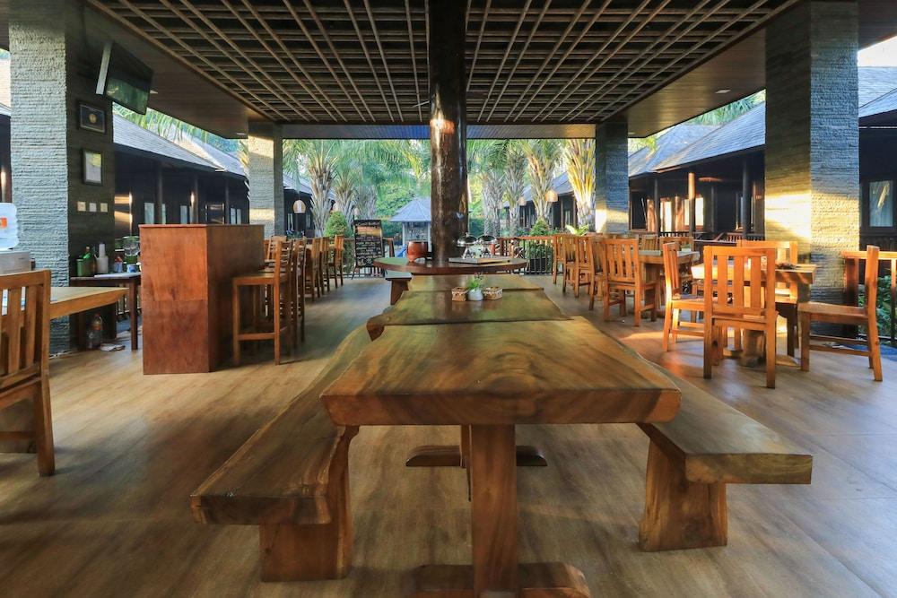 Coconut Boutique Resort Senggigi Exterior photo