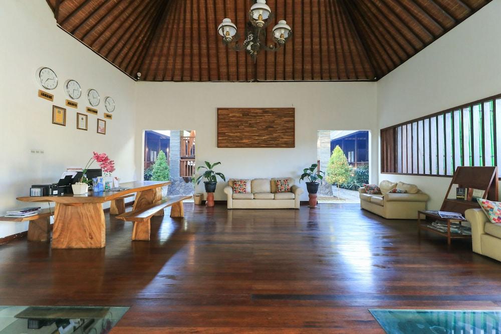 Coconut Boutique Resort Senggigi Exterior photo