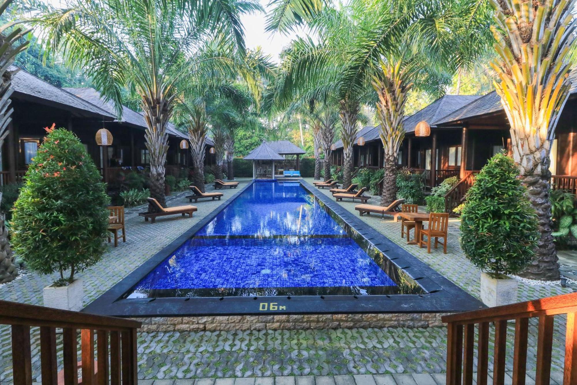 Coconut Boutique Resort Senggigi Exterior photo