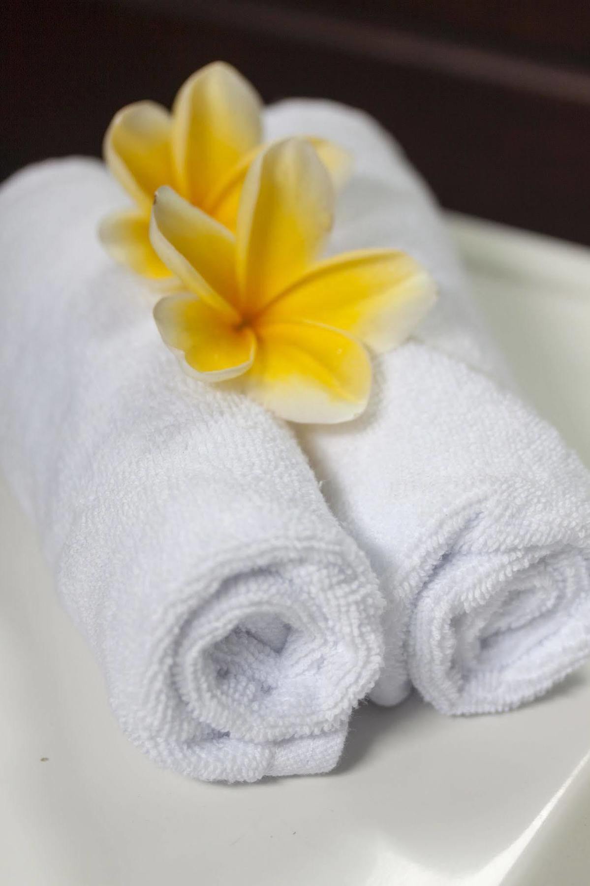 Coconut Boutique Resort Senggigi Exterior photo