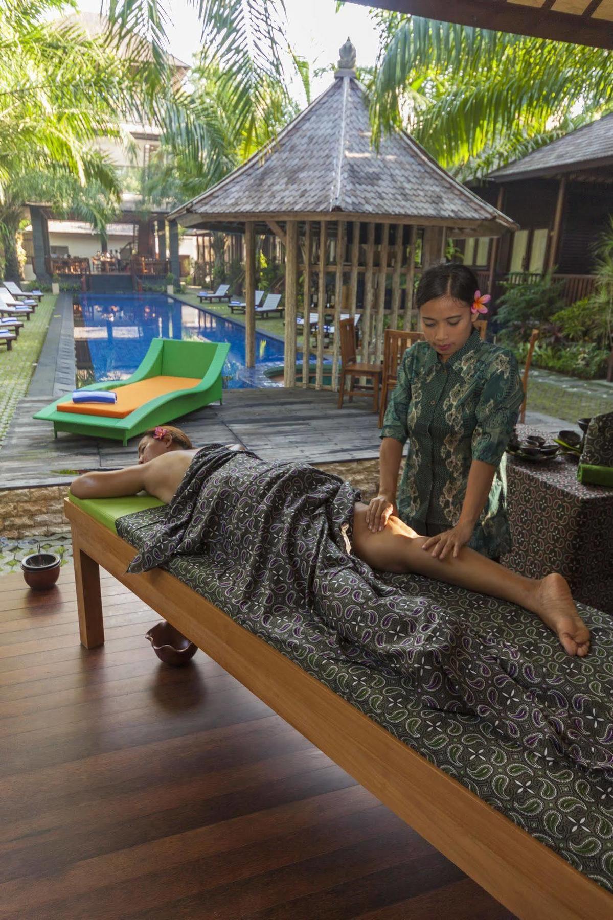 Coconut Boutique Resort Senggigi Exterior photo