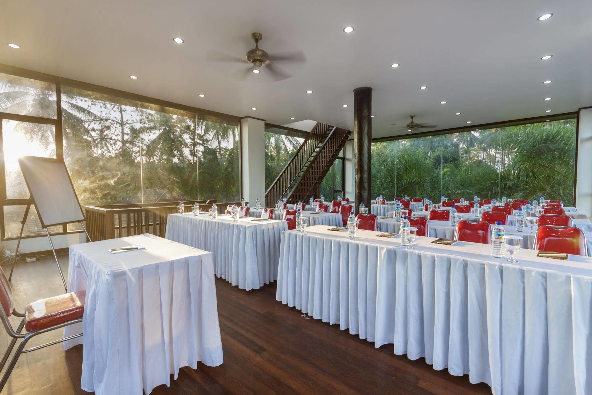 Coconut Boutique Resort Senggigi Exterior photo