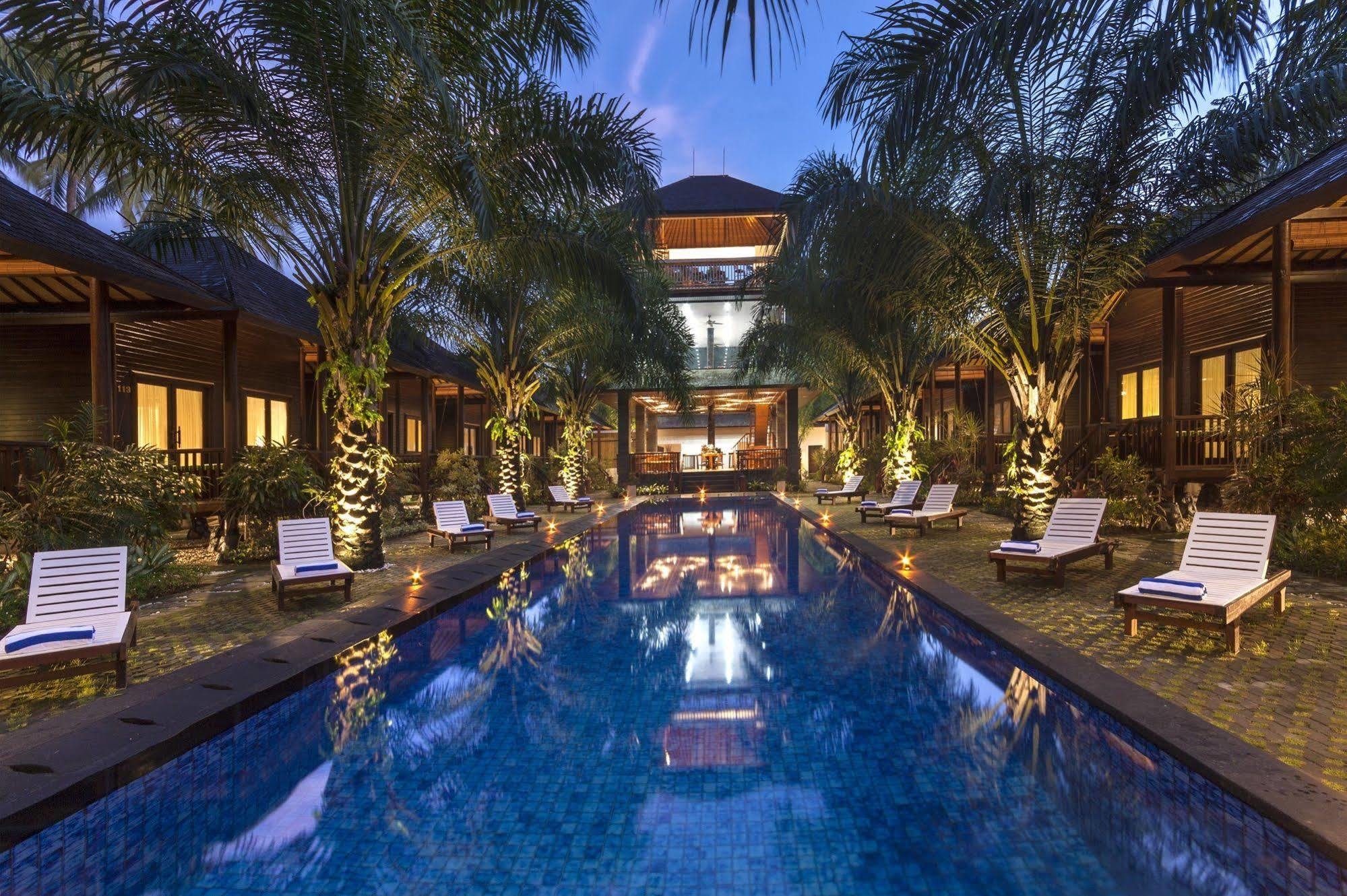 Coconut Boutique Resort Senggigi Exterior photo